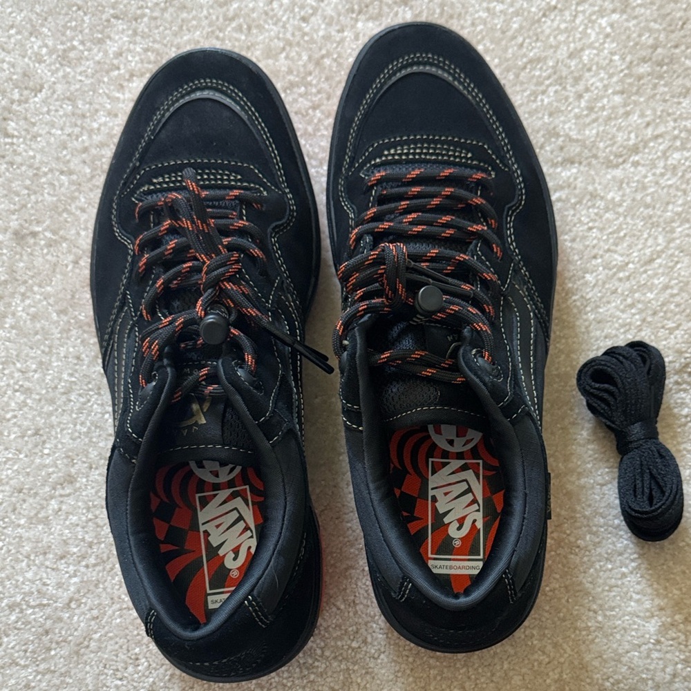 Vans Black and Orange Low-Profile Skate Sneaker Rowan 2 sz 11.5 in box